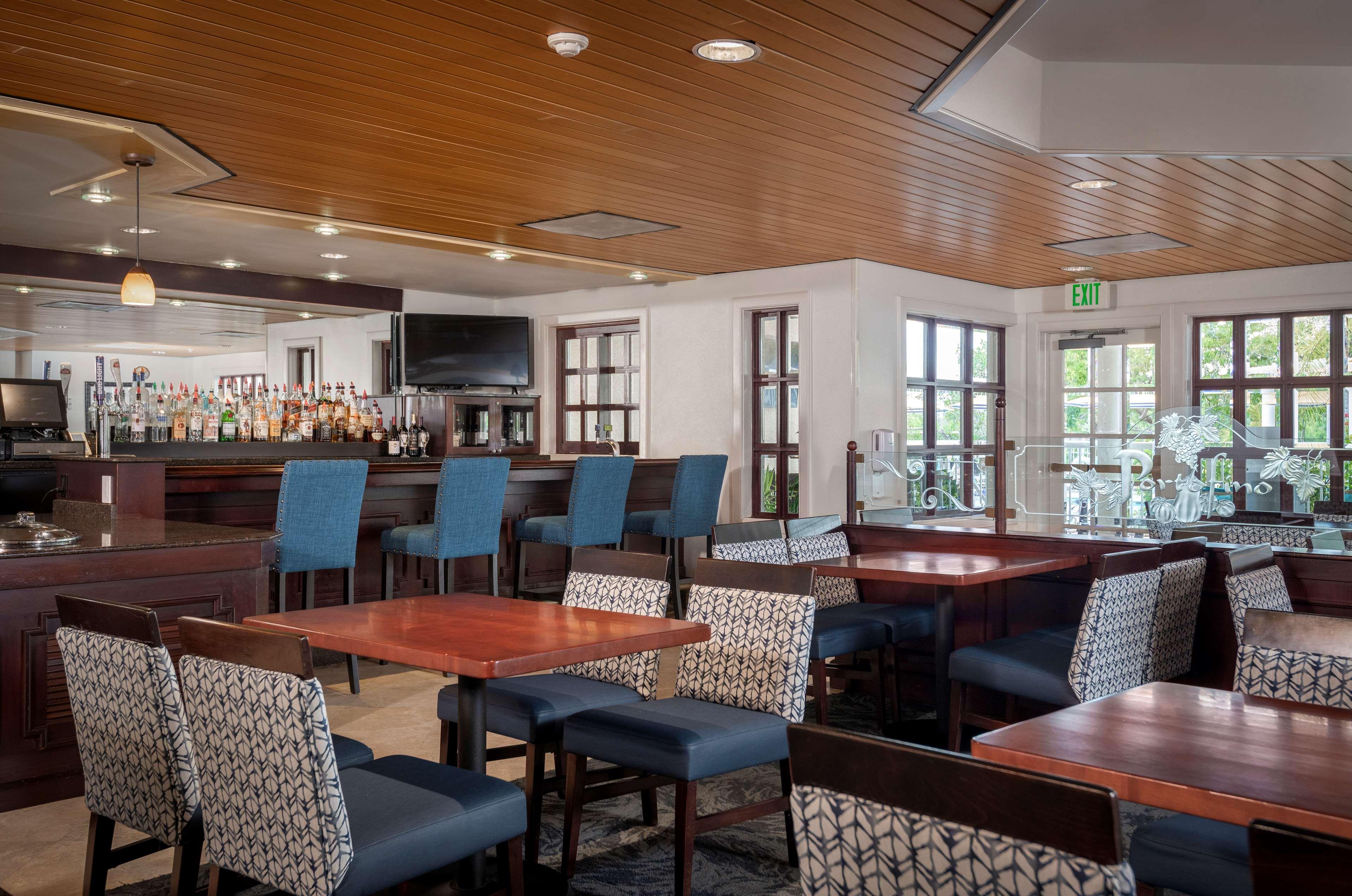 Doubletree Suites By Hilton Naples Naples Park Bagian luar foto