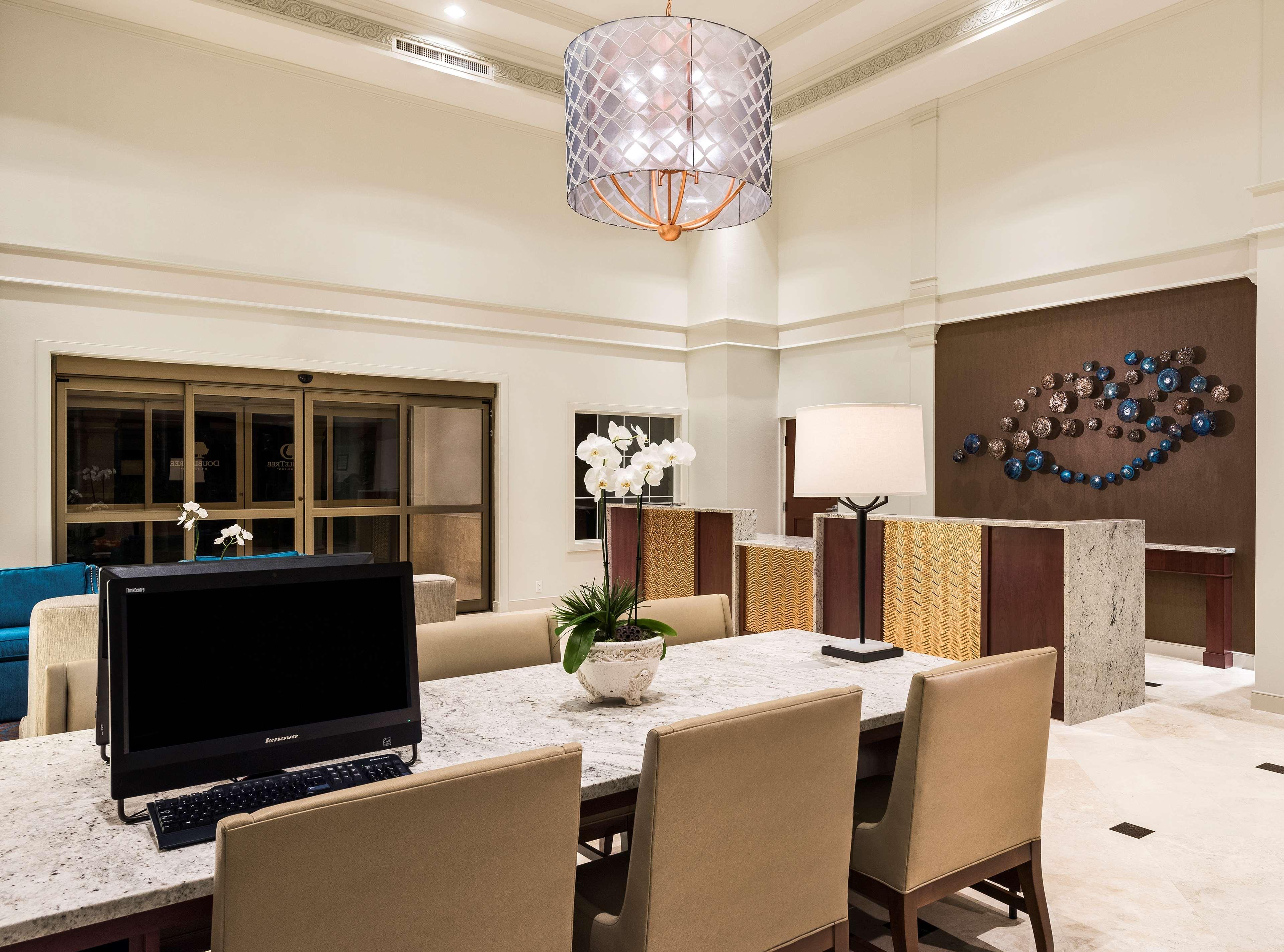 Doubletree Suites By Hilton Naples Naples Park Bagian luar foto
