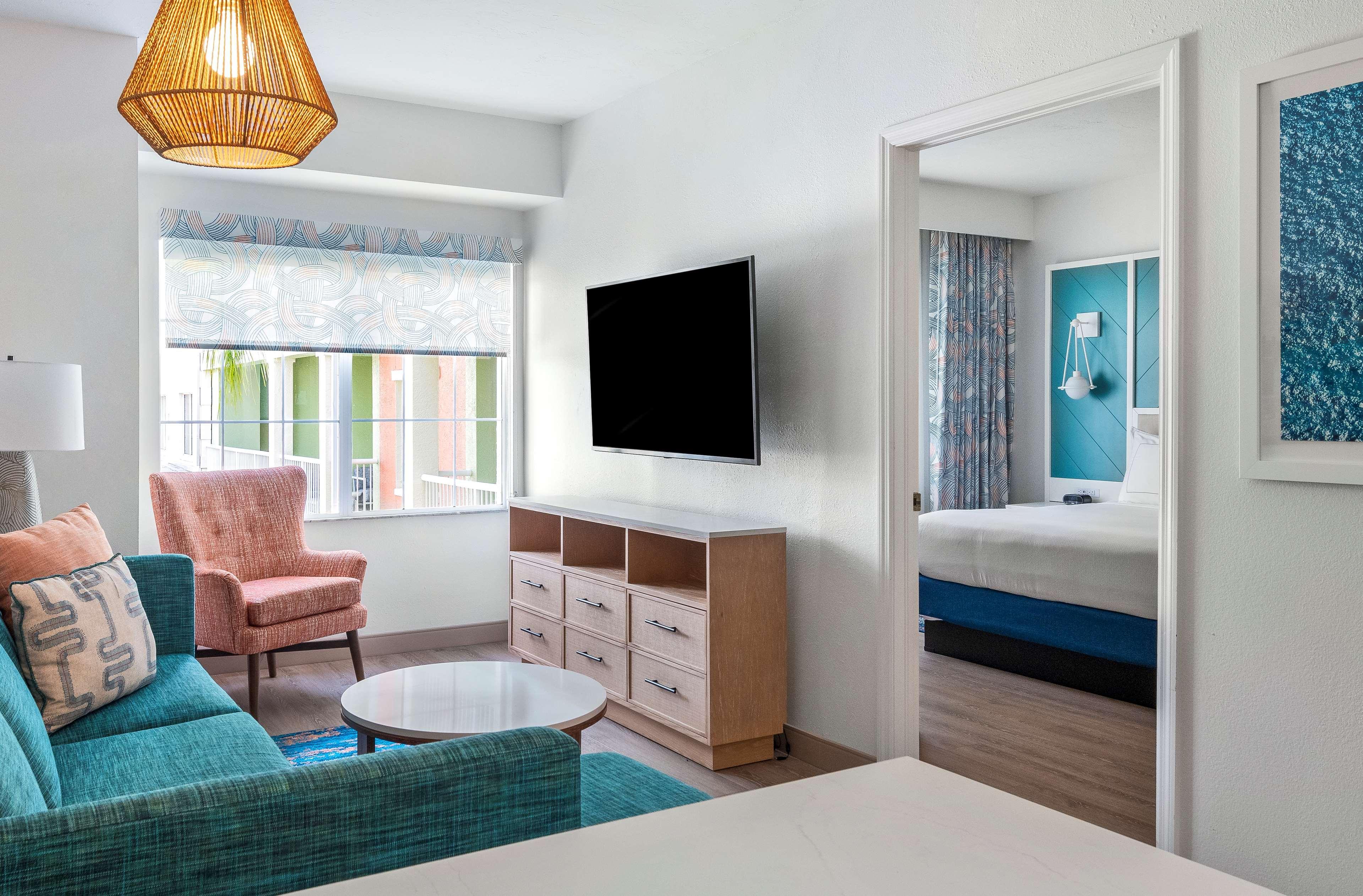 Doubletree Suites By Hilton Naples Naples Park Bagian luar foto